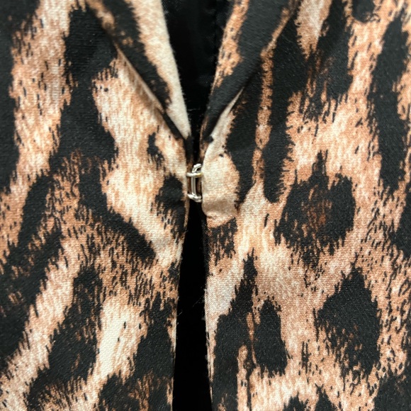 day and night looks to a new level with this petite, open-front blazer. - Picture 4 of 6